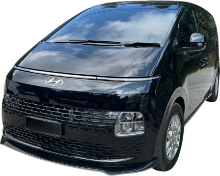 Black Hyundai Staria, front three-quarter view