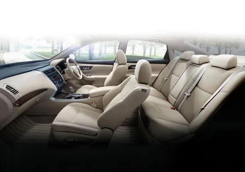 Nissan Teana cabin with light leather seats