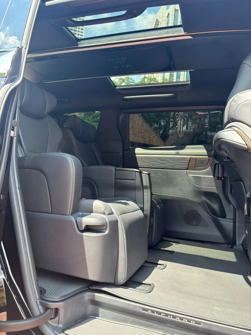 Toyota Alphard AGH40 rear cabin with panoramic sunroofs